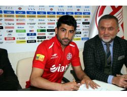 Ahmet Aras Antalyaspor’da