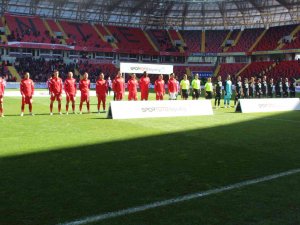 Spor Toto Süper Lig: Gaziantep Fk: 2 - Sivasspor: 0 (Maç Devam Ediyor)