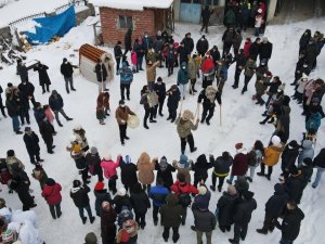 Sakin Şehir Şavşat’ta Kış Şenlikleri Renkli Görüntülere Sahne Oldu