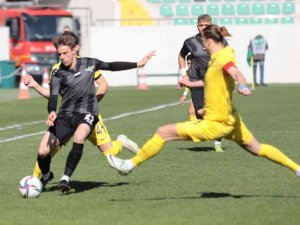 Tff 2. Lig: Akhisarspor: 1 - Tarsus İ̇dman Yurdu: 2