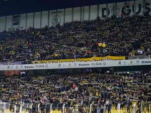 Spor Toto Süper Lig: Fenerbahçe: 0 - Medipol Başakşehir: 0 (Maç Devam Ediyor)