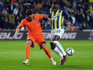 Spor Toto Süper Lig: Fenerbahçe: 0 - Medipol Başakşehir: 0 (İ̇lk Yarı)