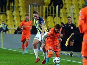 Crespo Cezalı Duruma Düştü