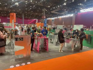 Fransa 2023 İ̇lkbahar-yaz Sezonunu Türk Kıyafetleriyle Karşılayacak