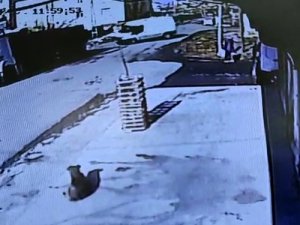 Arnavutköy’de Bozuk Rögar Kapağı Kazaya Yol Açtı