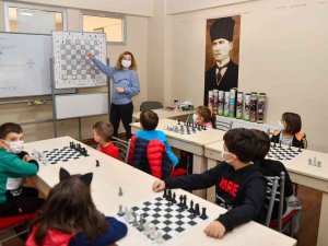 Tepebaşı Belediyesi Bahar Dönemi Çocuk Programları Başlıyor