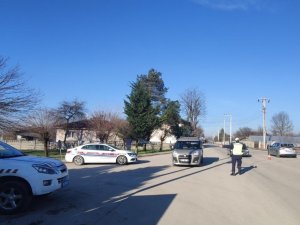 Hızlı Sürücüler Jandarma Ekiplerine Takıldı