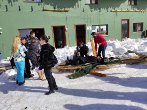 Saklıkent Kayak Merkezinde Sundurma Çöktü: 2 Yaralı