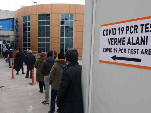 Tokat’ta Covid-19 Test Kuyruğu
