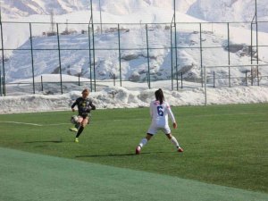 Hakkari Kadıngücü Takımı Evinde Berabere Kaldı