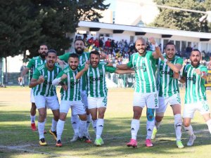 Efeler 09 Sfk, Galibiyet Serisini Sürdürüyor