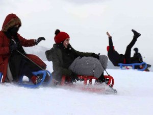 Zigana Dağı Karne Tatilinde Doldu Taştı