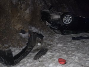 Kırklareli’nde Şarampole Devrilen Otomobilde 2 Kişi Yaralandı