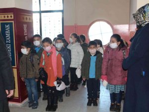 Tatvan’da Yarıyıl Tatilinin Ardından Okullar Yeniden Açıldı