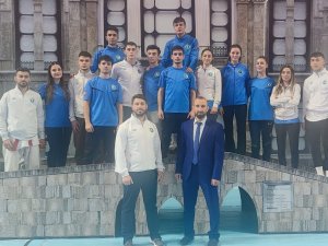 Bursa Büyükşehir Belediyesporlu Karateciler Kürsüyü Es Geçmedi