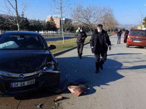 Samsun’daki Kazada 1’i Polis 2 Kişi Yaralandı