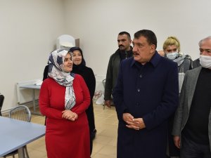 Düzenlenen Kurs Programında Geri Dönüşüme Katkı Sağlanıyor