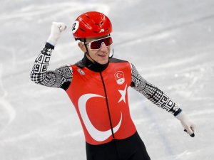 2022 Pekin Kış Olimpiyatları’nda Milli Sporcu Furkan Akar, Türkiye’nin Tarihinde İlk Defa Temsil Edildiği Kısa Mesafe Sürat Pateni 1000 Metrede Yarı Finalde Aldığı 1:27.102’lik Derecesiyle Finale Kalamayarak Adını B Finaline