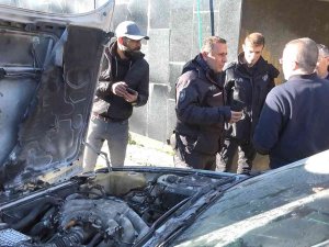 Kapalı Otoparkta Araç Yangını Korkuttu