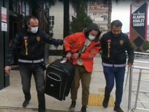 13 Ayrı Suçtan Kaydı Bulunan Firari Alanya’da Yakalandı