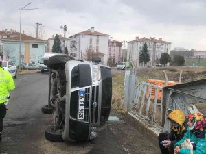 Tekirdağ’da Köprüde Araç Devrildi: 1 Yaralı