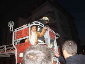 Adıyaman’da Yangın Çıkan Binada Can Pazarı: 5 Kişi Hastaneye Kaldırıldı
