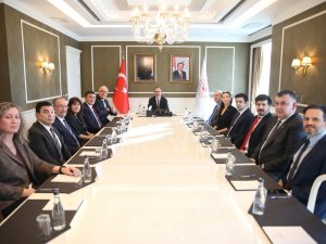 Bakan Kasapoğlu, Tvf Başkanı Mehmet Akif Üstündağ’ı Kabul Etti