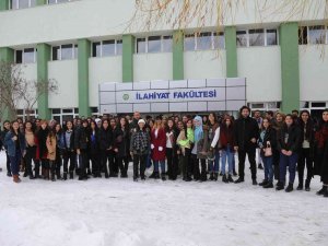 Başkaleli Öğrencilere Erzurum Gezisi