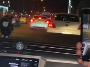 Maltepe’de E-5’te Art Arda Makas Attı, O Anları Arkadaşı Görüntüledi