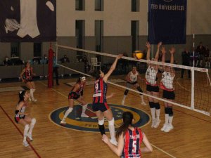 Msk Kadın Voleybol Ve Hentbol Takımları, Aldıkları Galibiyetlerle Yüzleri Güldürdü
