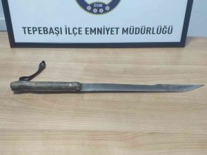 Bekçiler Otomobilde Sallama Pala Ele Geçirdi