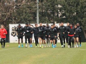 Altay, Galibiyete Odaklandı