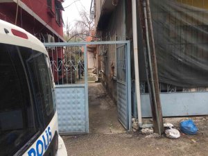 Genç Kız Sığındığı Evde Vuruldu
