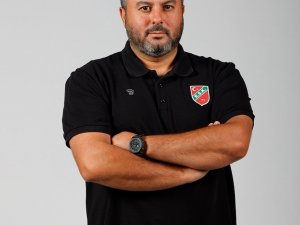 Pınar Karşıyaka’dan Yardımcı Antrenör Engin Gençoğlu’na Teşekkür