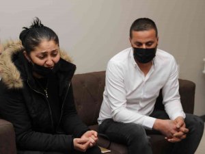 Eşini Ve Kızını Bıçaklayanı Engellemek İsterken Tutuklandı