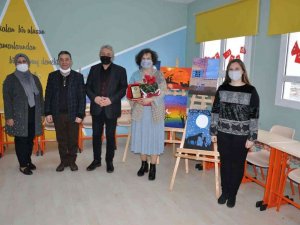 Çeşmeli Avukat, Eşi Anısına ’Görsel Sanatlar Atölyesi’ Yaptırdı