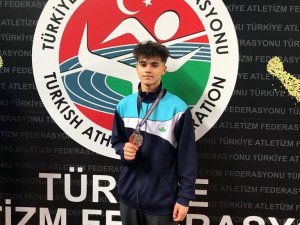Osmangazili Atletin Madalya Coşkusu