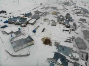 Yüksek Kesimlerde Evler Kar Altında Kaldı
