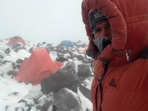 İ̇ranlı Dağcıların “Ağrı Dağı” Macerasına Kar Ve Tipi Engel Oldu