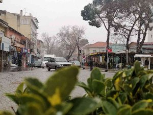 Kepsut Ve Sındırgı’da Kar Yağışı Başladı