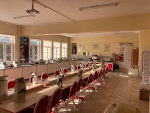 Mezun Oldukları Okulu Laboratuvarına Bağışta Bulundular