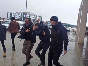 Şehirlerarası Otobüste Bulunan Yolcunun Üzerinden Eroin Çıktı