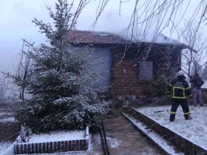 Ahşap Ev Alevlere Teslim Oldu