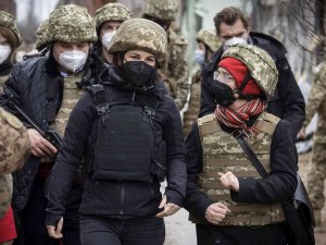Almanya Dışişleri Bakanı Baerbock, Donbass Bölgesini Ziyaret Etti