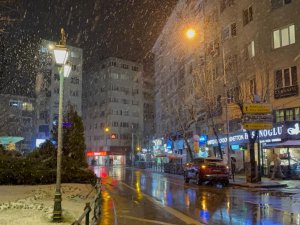 Eskişehir’de Beklenen Kar Yağışı Başladı