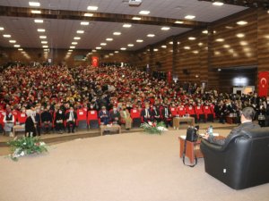 Van’da Hayati İ̇nanç Söyleşisine Yoğun İlgi
