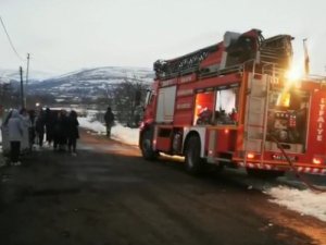 Kız Öğrenci Yurdunda Yangın Paniği