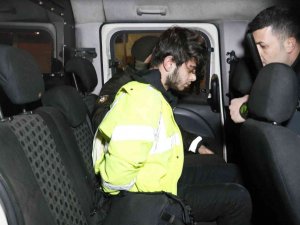 Sokak Ortasında Tartıştığı Şahsı Silahla Vurdu, Kaçmaya Çalışırken Yakalandı