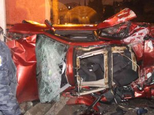 Kocaeli’de Feci Kaza: Anne-baba Öldü, Kızları Ağır Yaralandı