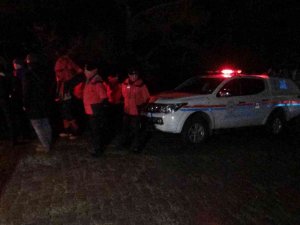 Kazdağları’nda Karda Mahsur Kalan 17’si Askeri Personel 21 Kişiyi Kurtarma Çalışmaları Devam Ediyor